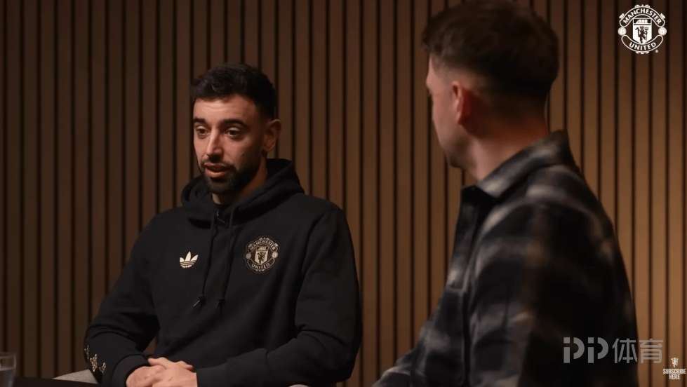 B费：C罗使我爱上曼联 他回归双响至今都让我头皮发麻